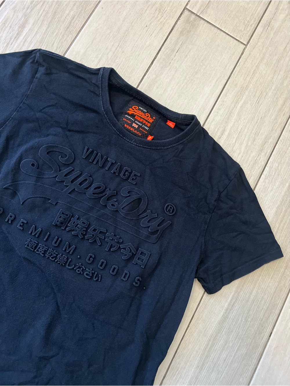 Men’s Superdry Tokyo Japan  Logo Embossed Navy Blue Cotton T shirt Size XL